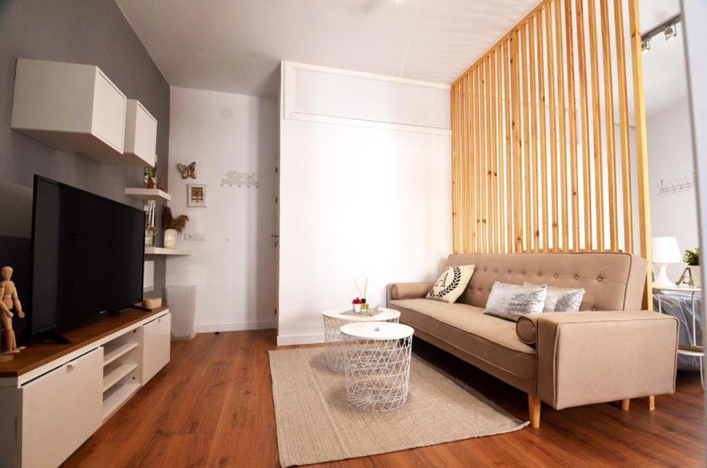 Alma S Home, Precioso Loft En Planta Primera Больюльос-Пар-дель-Кондадо Экстерьер фото